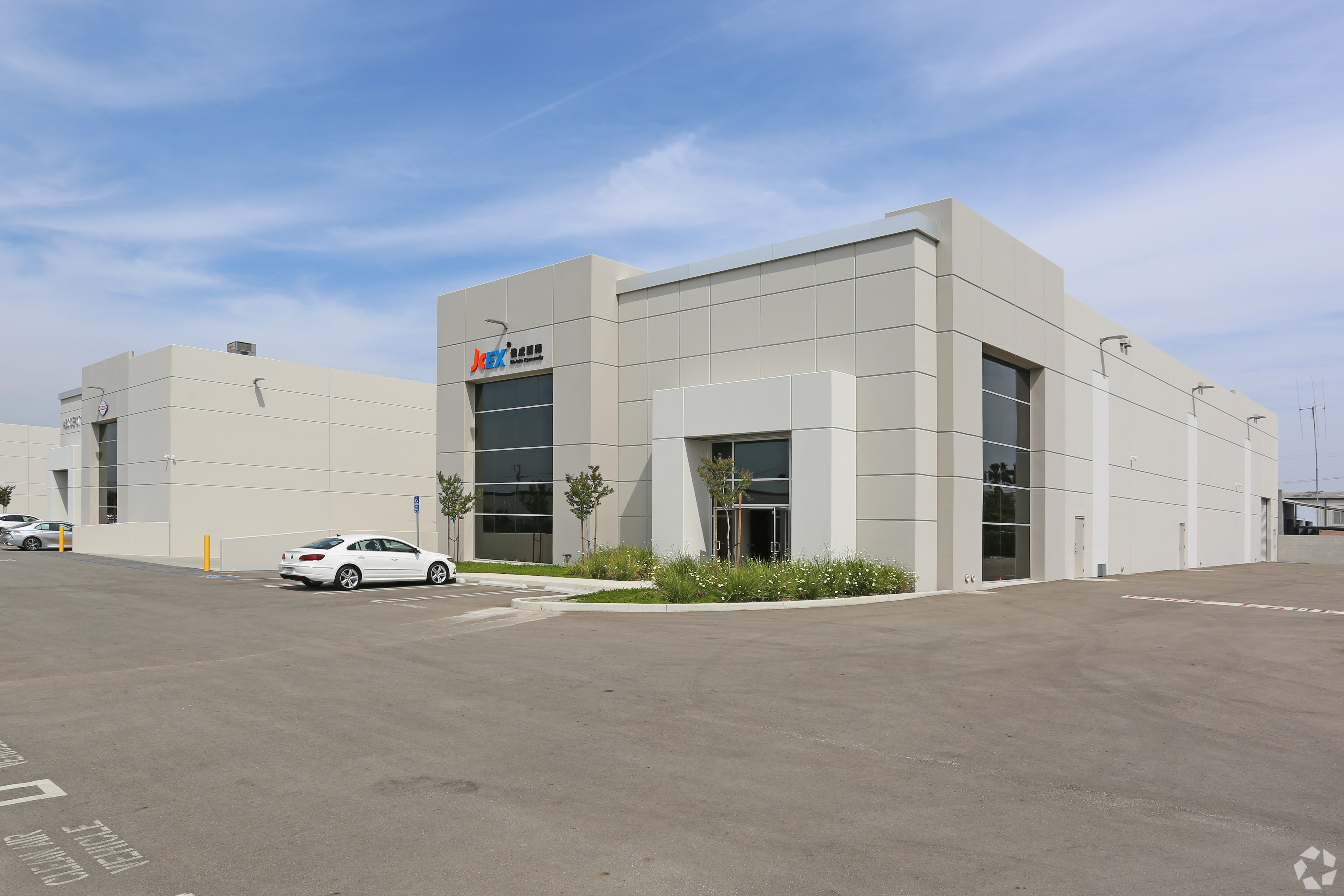 Medium-Bay Warehouse in City of Industry