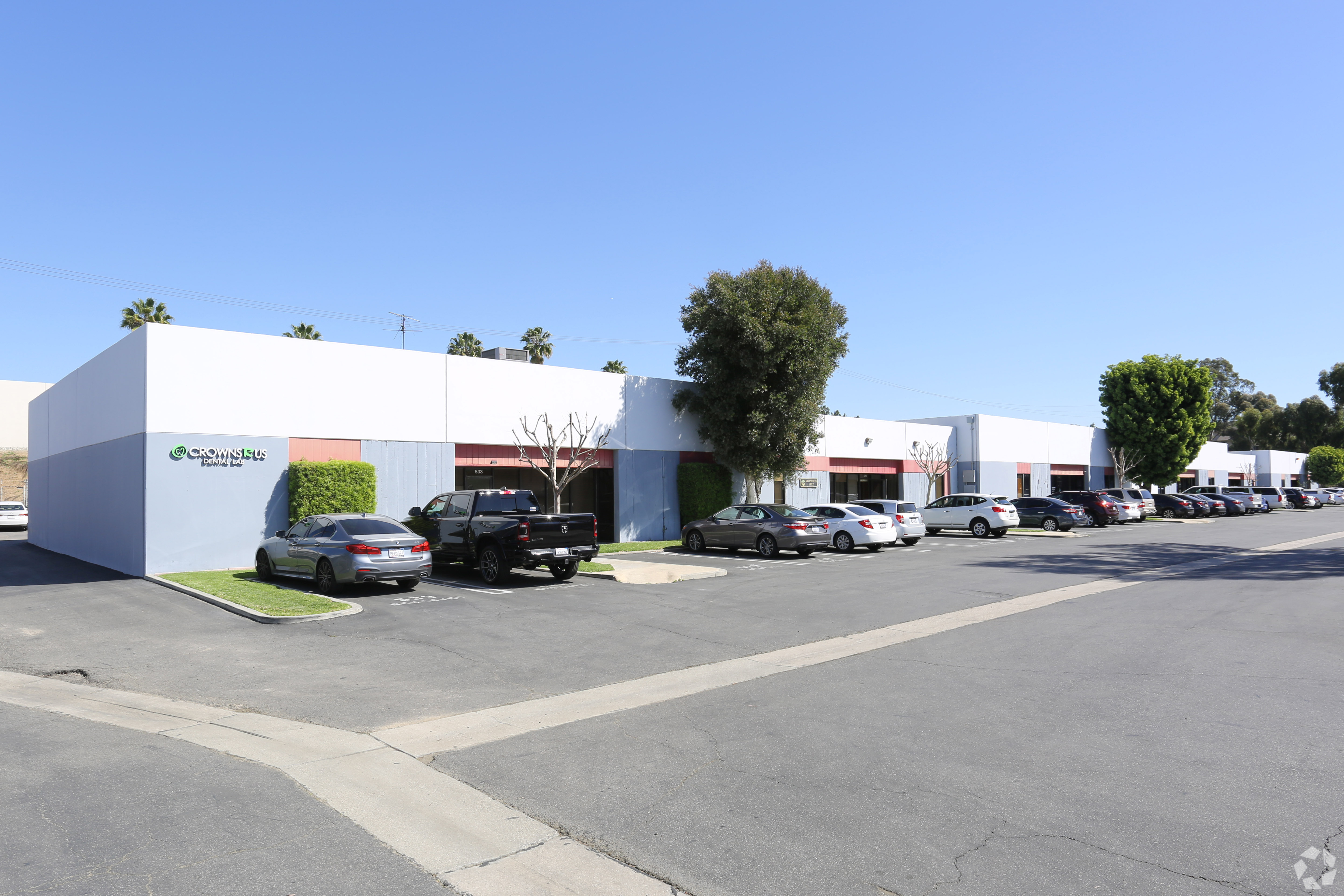 Small-Bay Warehouse in Brea